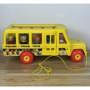 Vintage Fisher Price #192 School Bus with 7 Little People Figures 1965